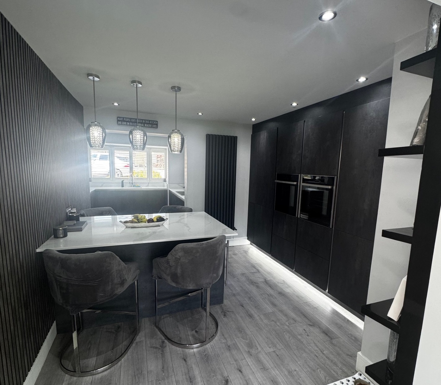 Hacker kitchens Handless dark concrete